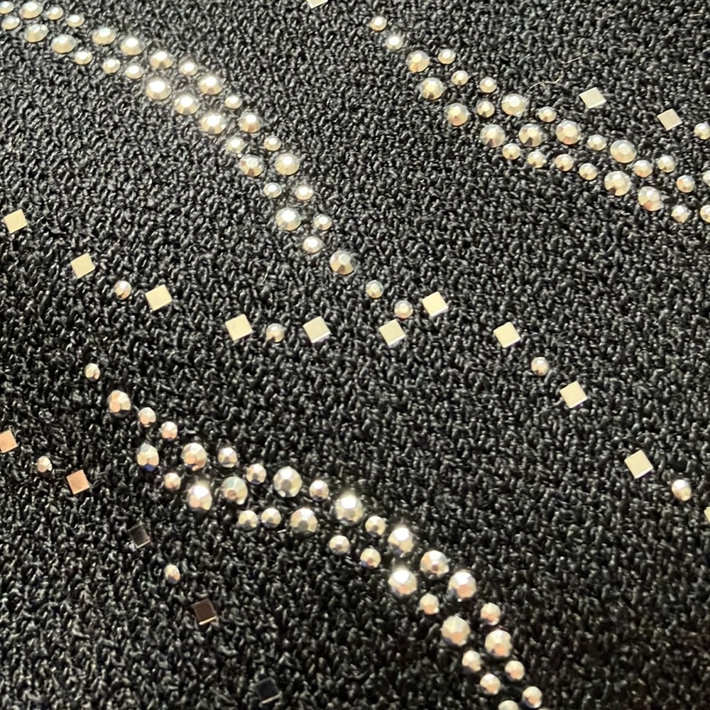 Exciting St John Evening Pant Suit. Size L top and size 8 pant.